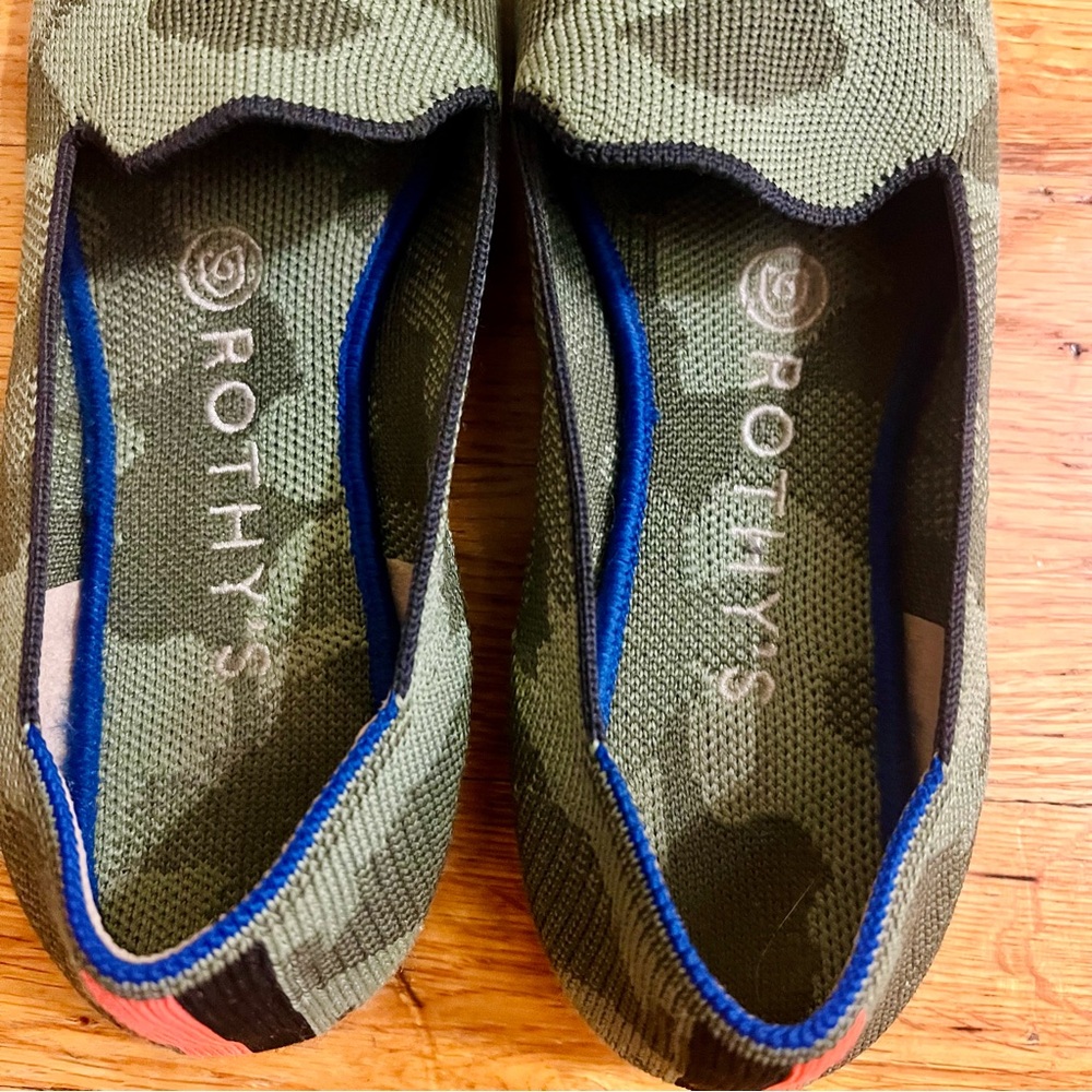 ROTHY'S Women’s Loafer Green Olive Camo Slip On Flats Size 6.5 - Picture 3 of 5